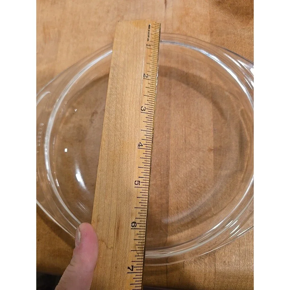 Pyrex vintage round